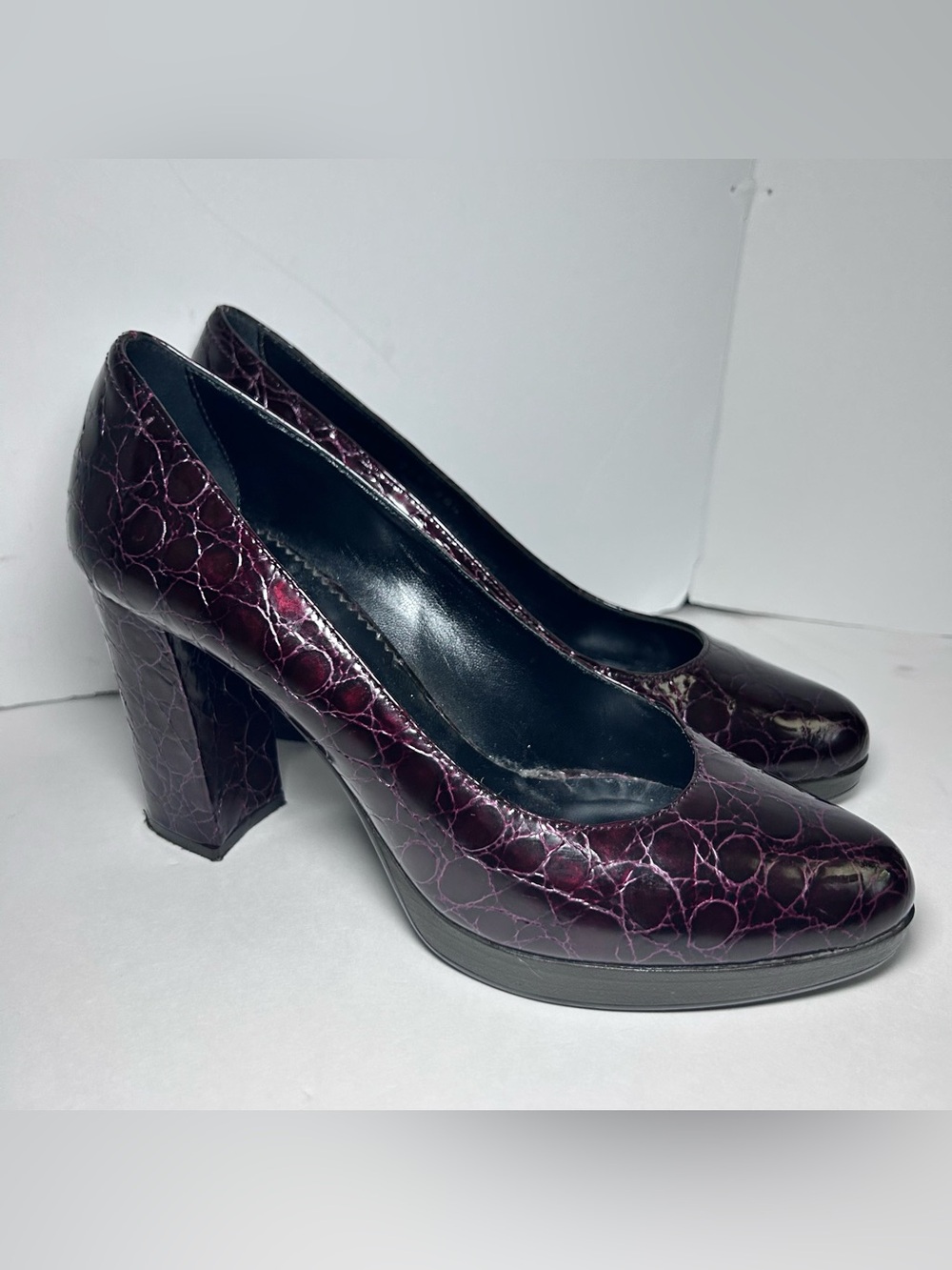 Emporio Armani Burgundy Croc-Embossed Patent Leather Platform Pumps 38.5 or US8